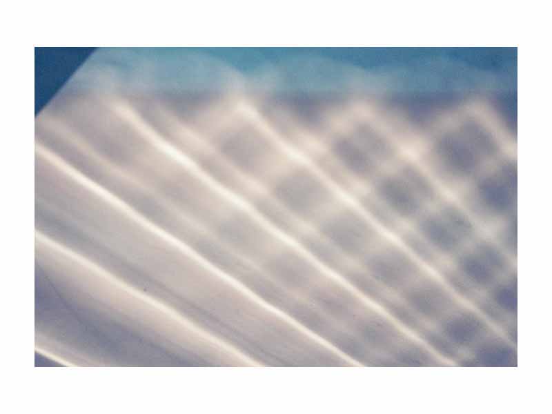 Straight reflection in a ripple tank